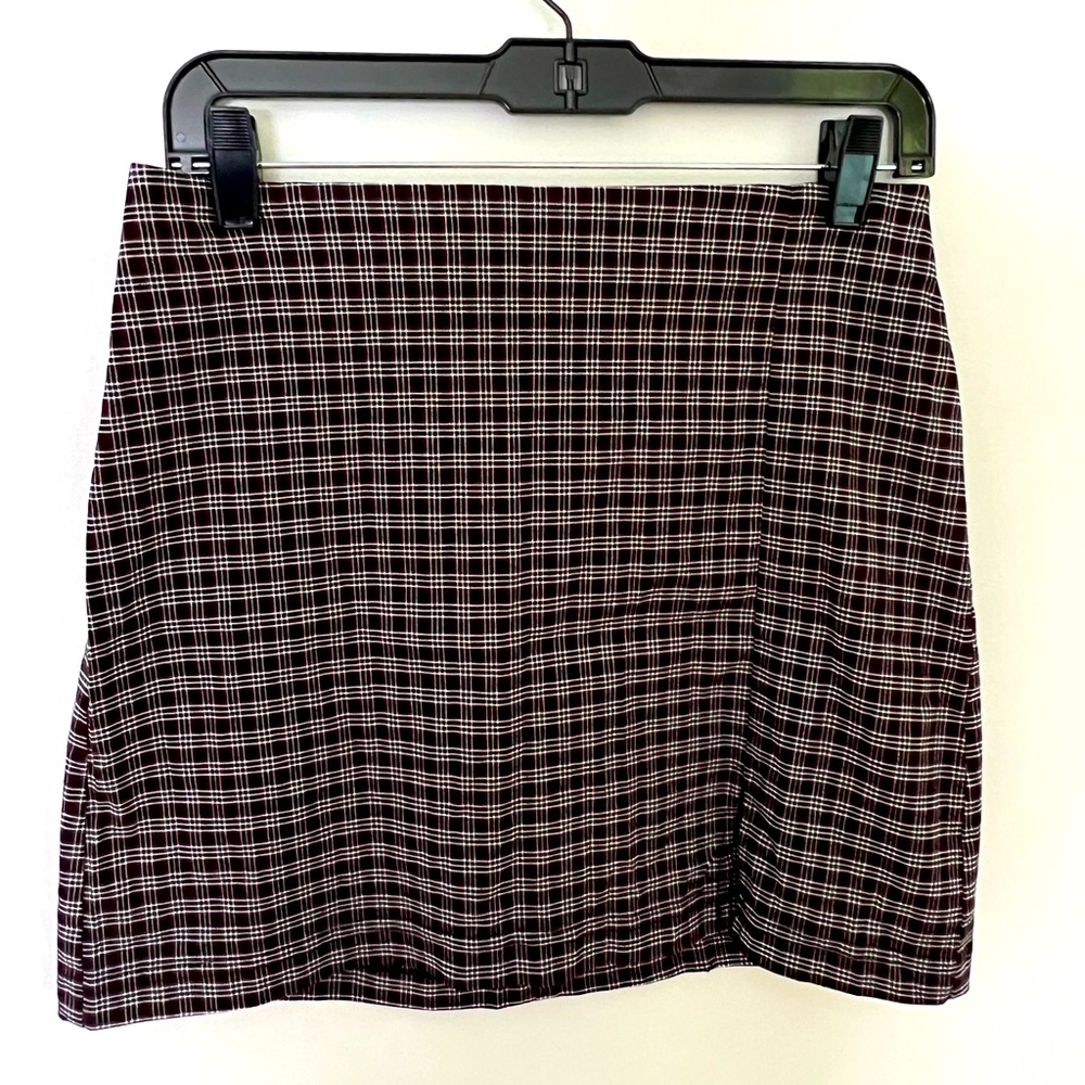 Super cute urban plaid mini skirt size M